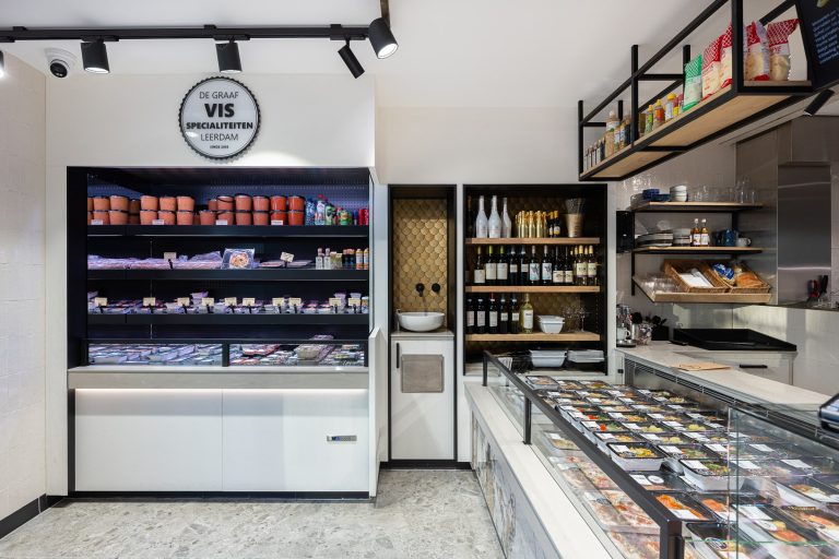 De Graaf Visspecialiteiten in Leerdam - 6