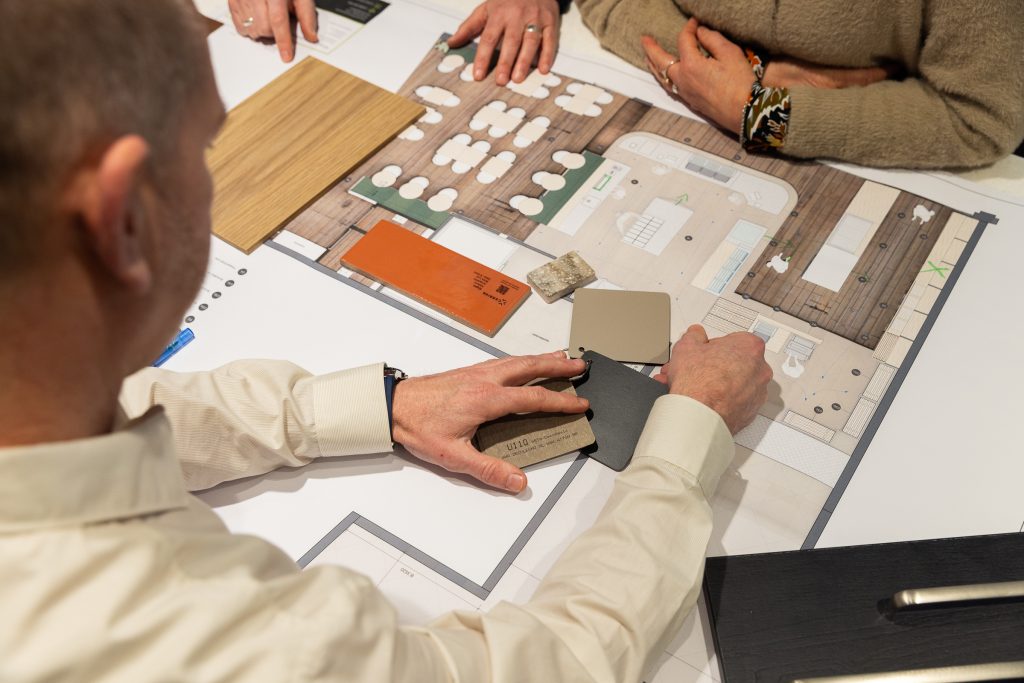 Kleuren en materialen bij de het eerste ontwerp