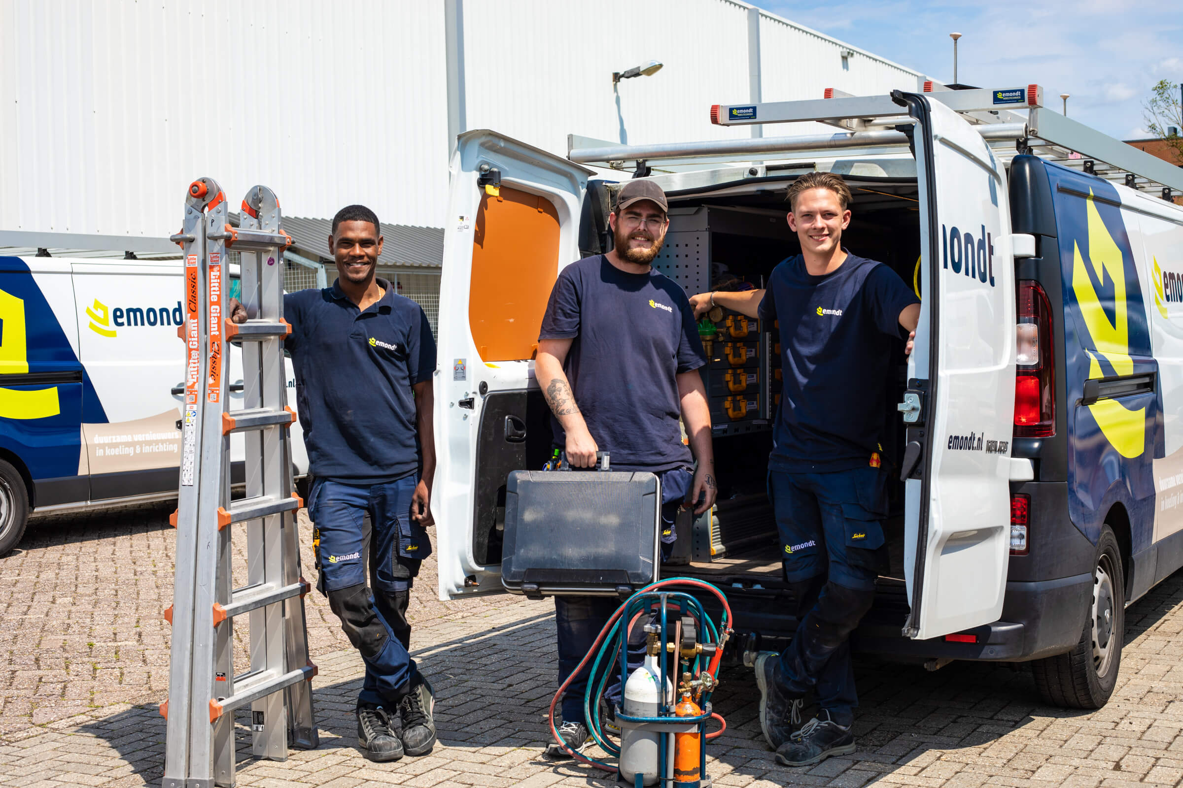 het E-team bij de werkbus